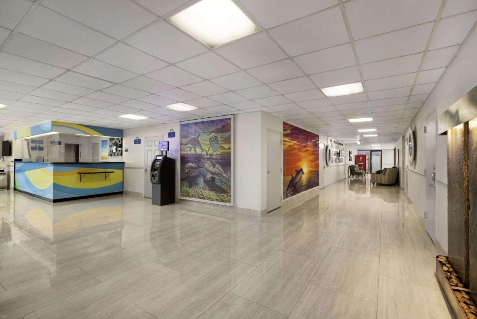 Envision Miami International Airport Hotel 3*