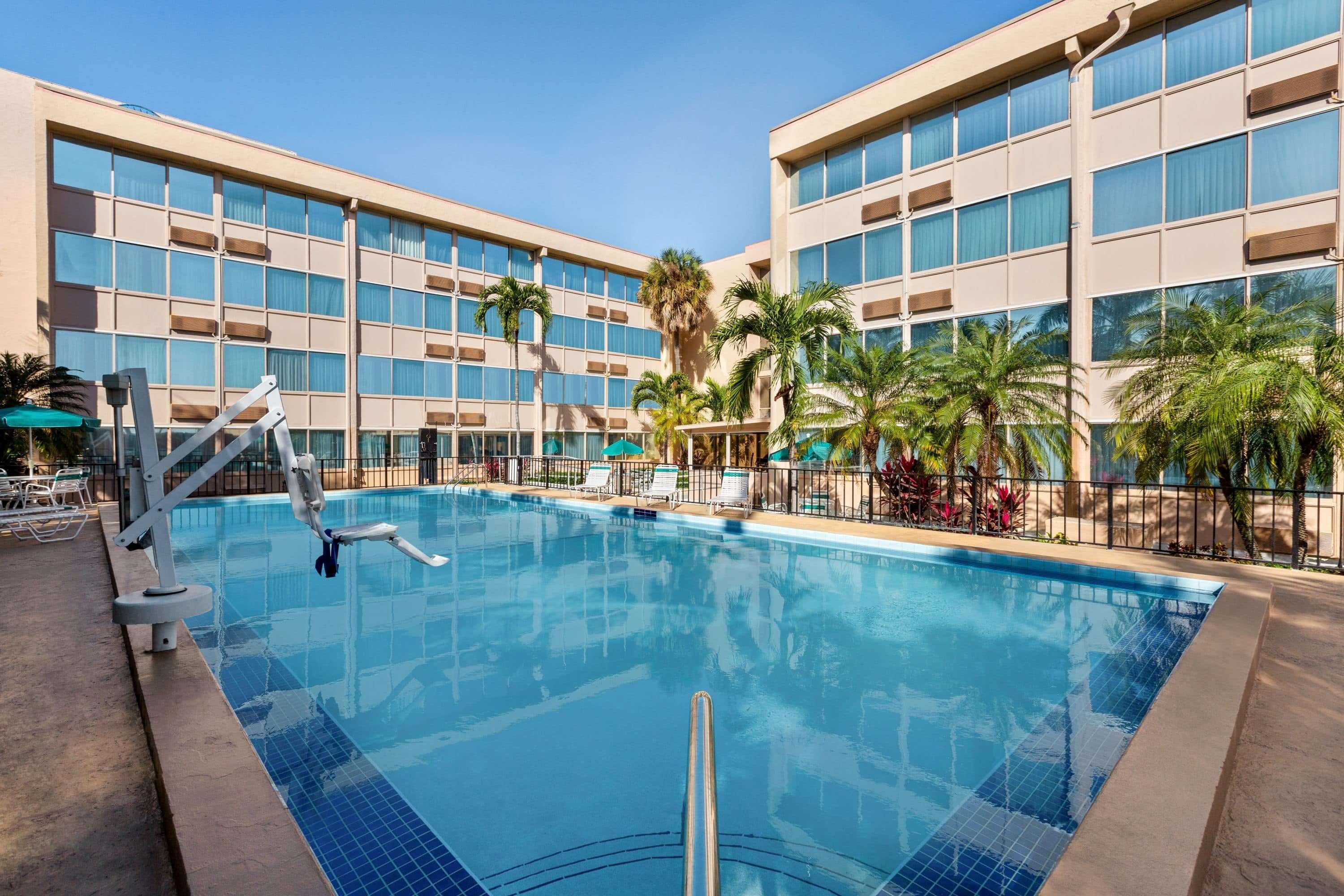 Envision Miami International Airport Hotel