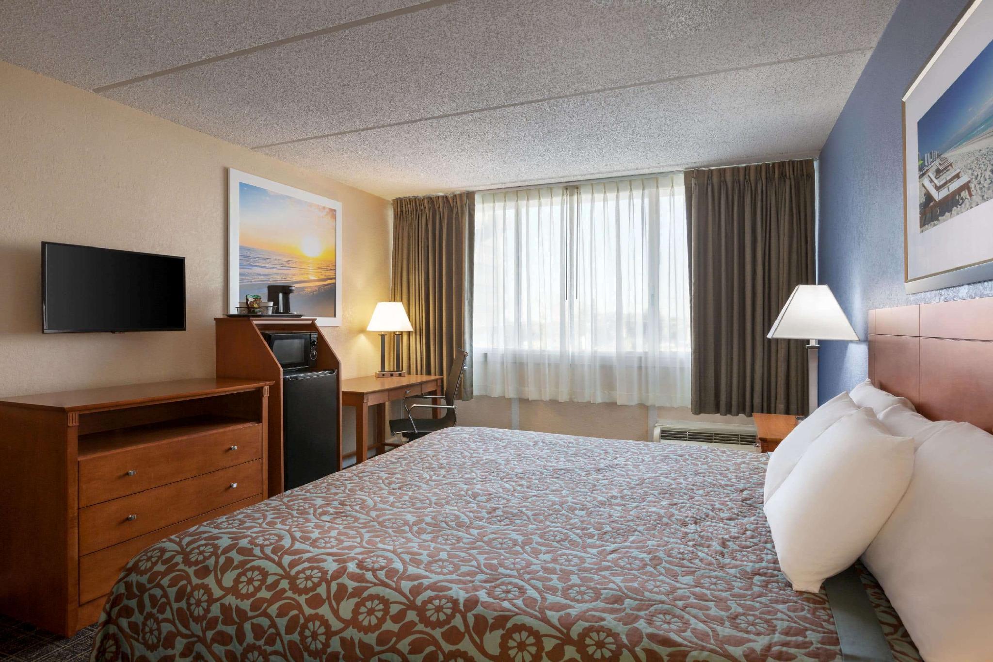 Envision Miami International Airport Hotel 3*
