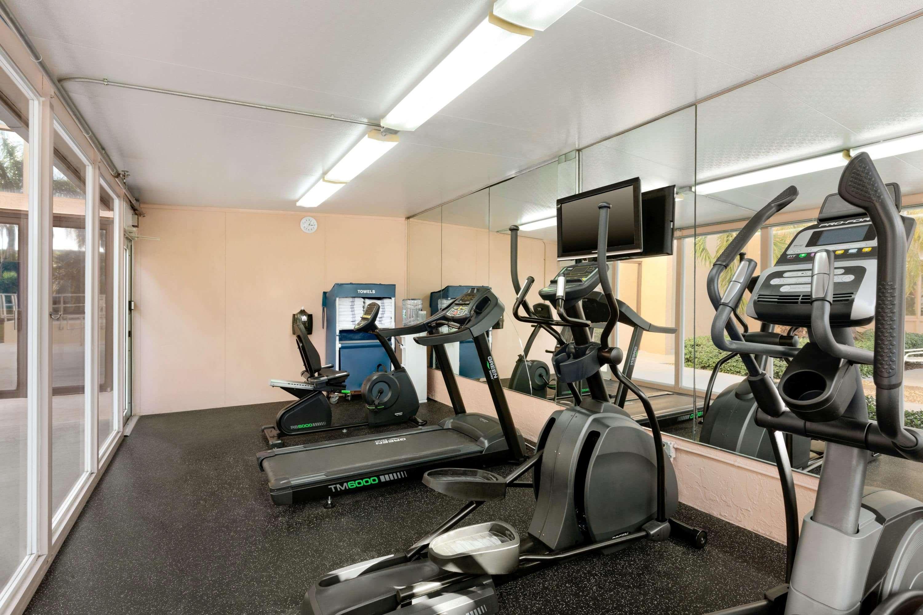 Hotel Envision Miami International Airport