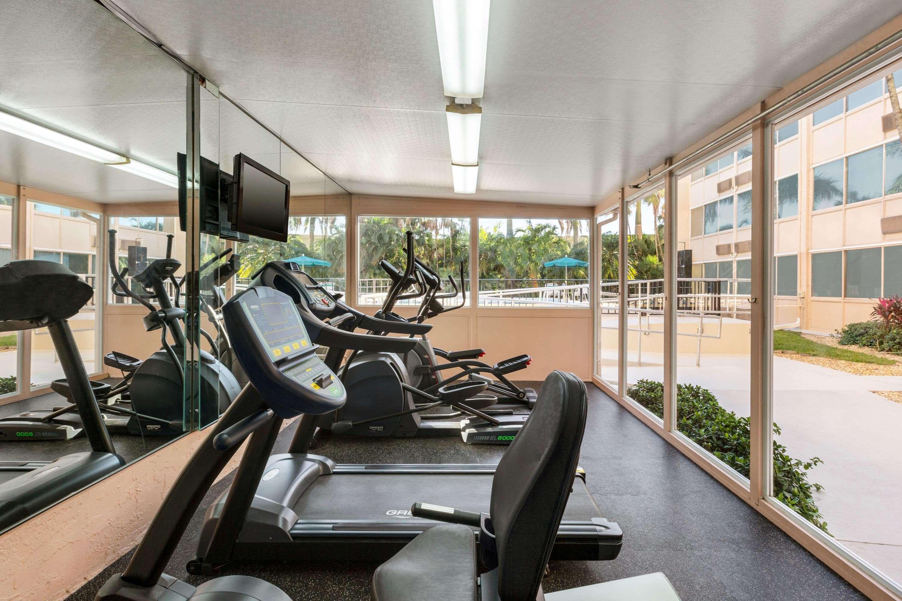 Envision Miami International Airport Hotel