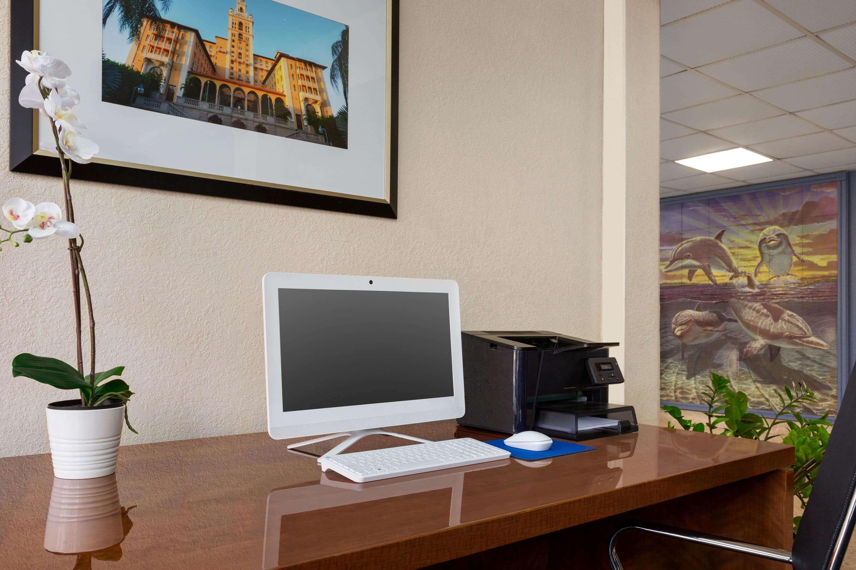 Envision Miami International Airport Hotel 3*