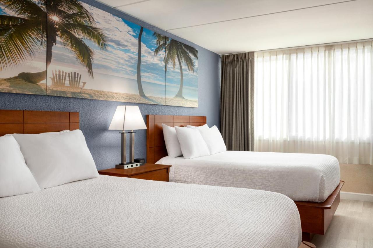 Envision Miami International Airport Hotel 3*