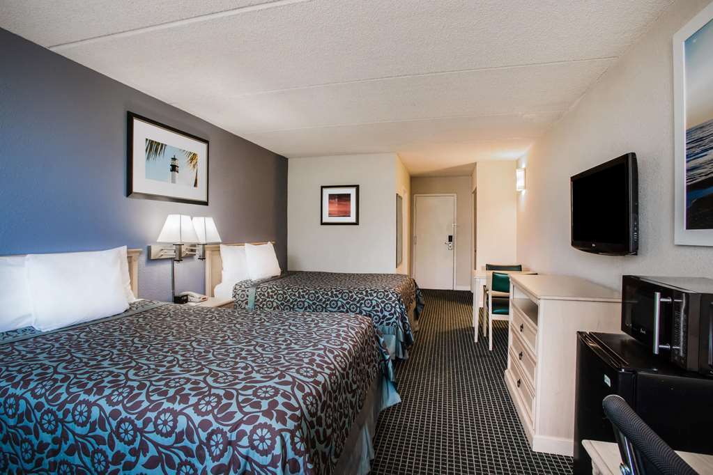 Envision Miami International Airport 3*